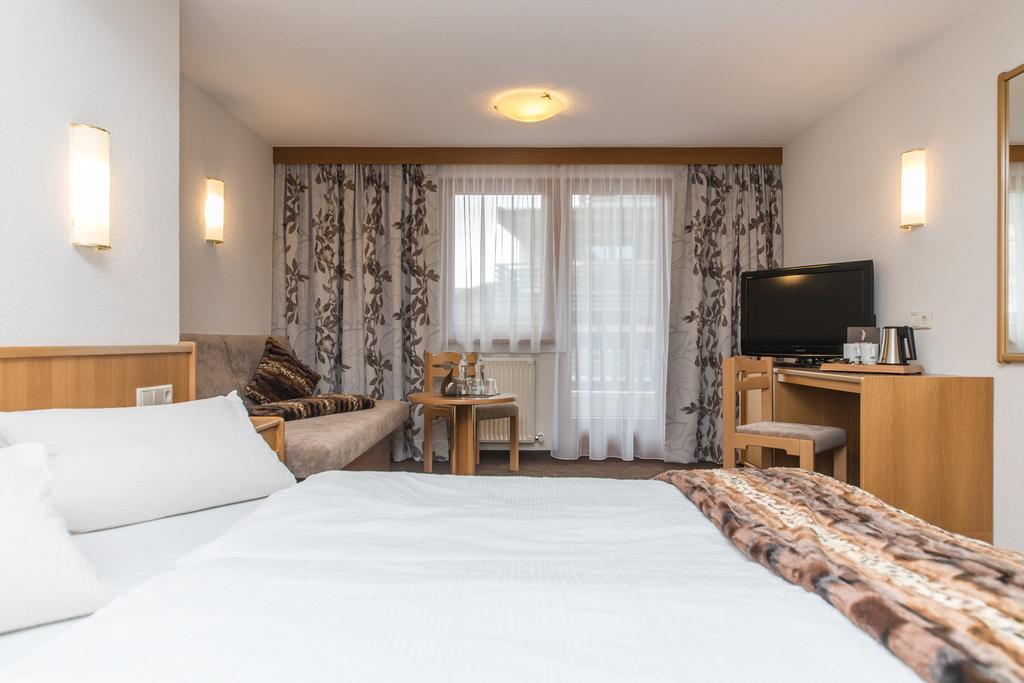 Idhof Hotel